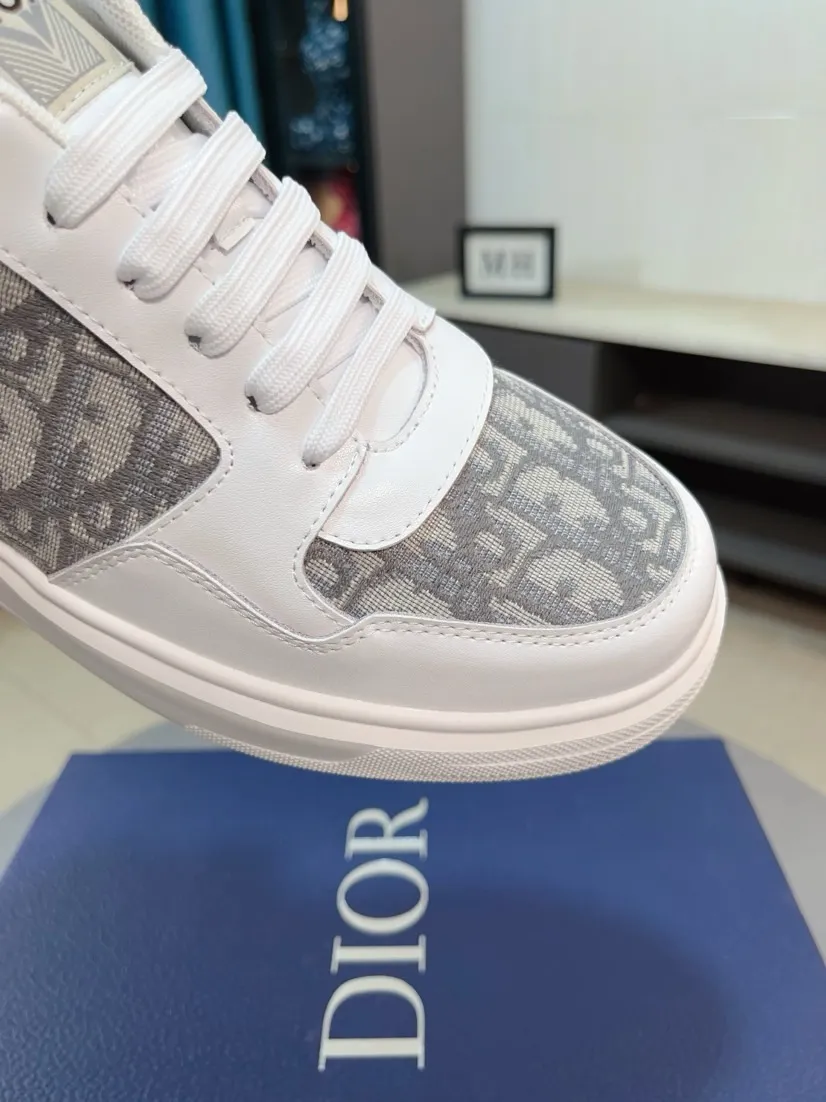 Men's men's shoes 💰420🌹🌹【Dior】Best-selling official website world premiere🔝Men's high-end brand of shoes latest series on the official website: uppers are made of imported cowhide with specially designed fabrics➕mesh breathable lining. Make walking more convenient and comfortable! Compared with the official quality, Midea’s 1:1 replica. Create a fashionable personality to set off your uniqueness! A must-have for trendy men! Classic style. Men's sizes: 38-44.